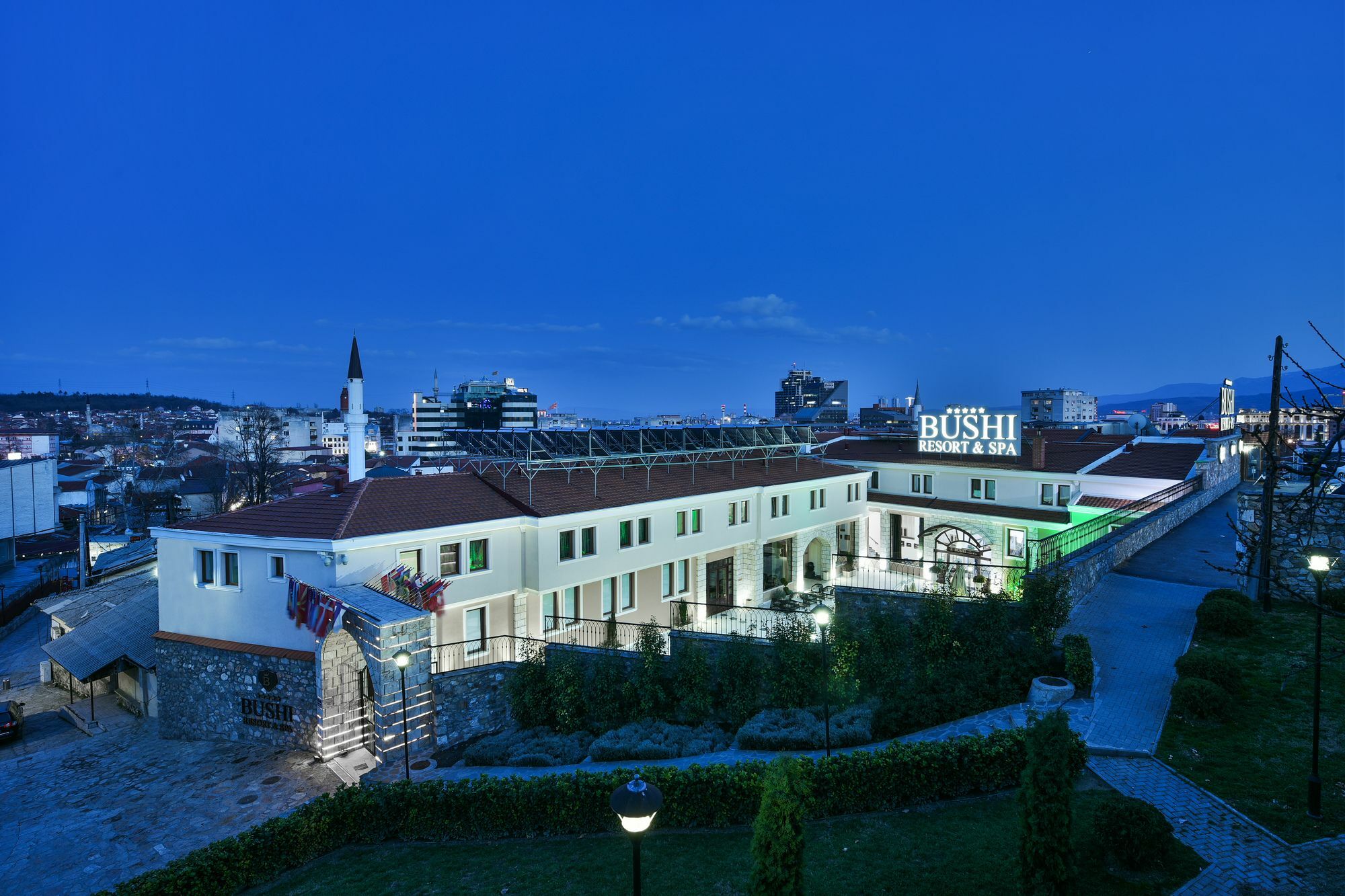סקופיה Bushi Resort & Spa מראה חיצוני תמונה The University of Novi Sad